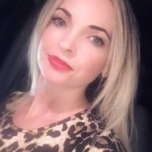 Meet your Posher, Angie